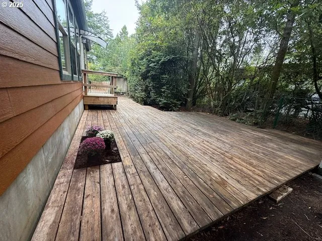 a view of deck and patio