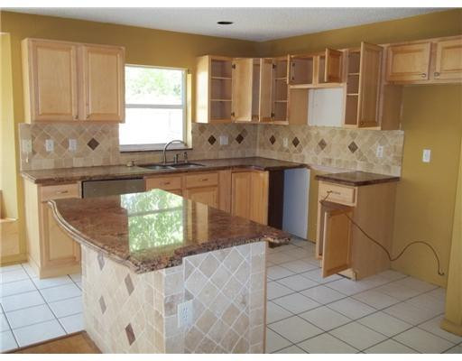 3727 Providence Road Boynton Beach, FL 33436 - Photo 2 of 12 Kitchen
