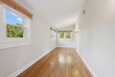$899,000 | 565 Ryan Place, Lake Forest, IL 60045
