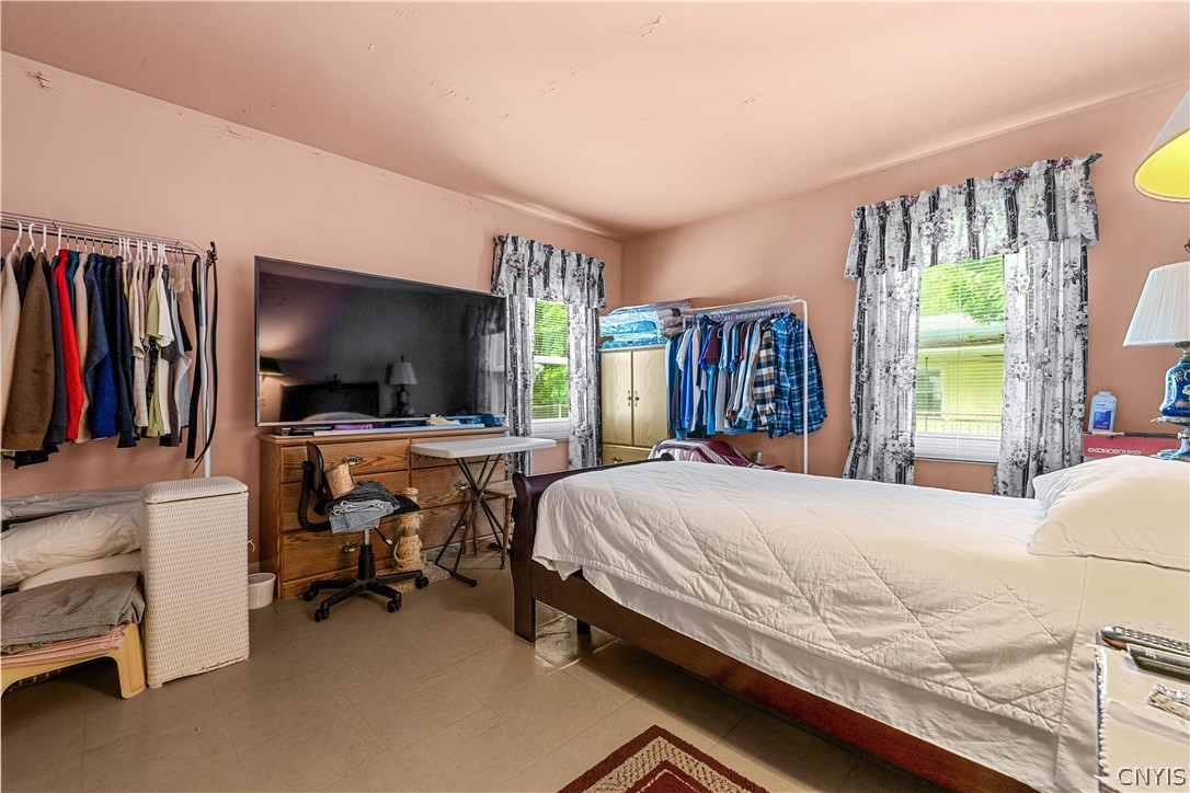 402 Richmond Road Utica, NY 13502 - Photo 19 of 22 Primary Bedroom alt view