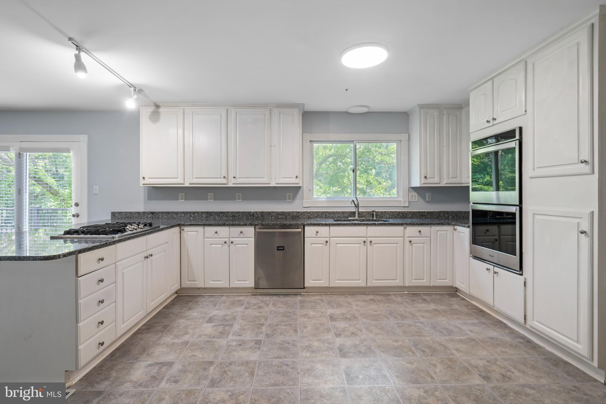 16840 Croom Road Brandywine, MD 20613 - Photo 2 of 36