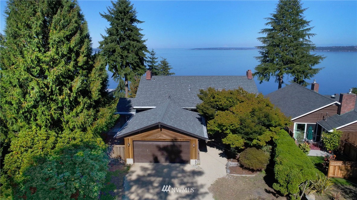 10770 Southwest Cowan Road Vashon, WA 98070 - Photo 1 of 25 Gallery Image 1