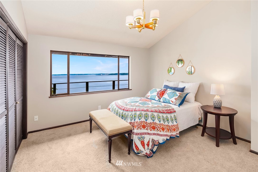 10770 Southwest Cowan Road Vashon, WA 98070 - Photo 19 of 25 Gallery Image 19