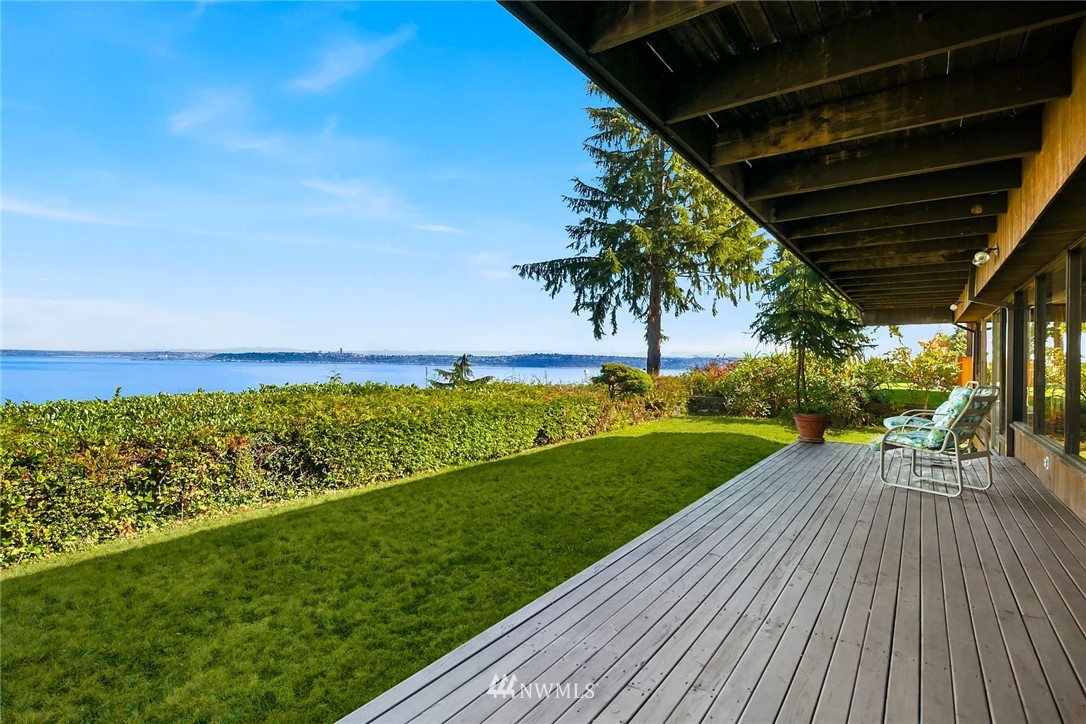 10770 Southwest Cowan Road Vashon, WA 98070 - Photo 23 of 25 Gallery Image 23