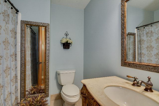 101 Plantation Road Martinez, GA 30907 - Photo 26 of 36 Hall bathroom