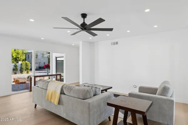 $1,350,000 | 342 East Orangewood Avenue, Phoenix, AZ 85020