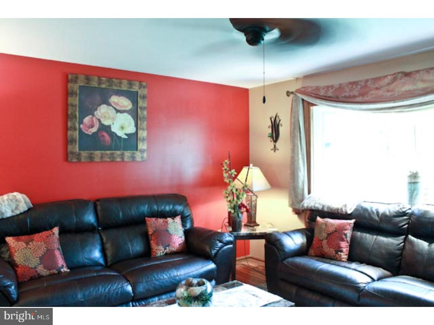 254 Cold Run Road New Ringgold, PA 17960 - Photo 16 of 24 Living Room