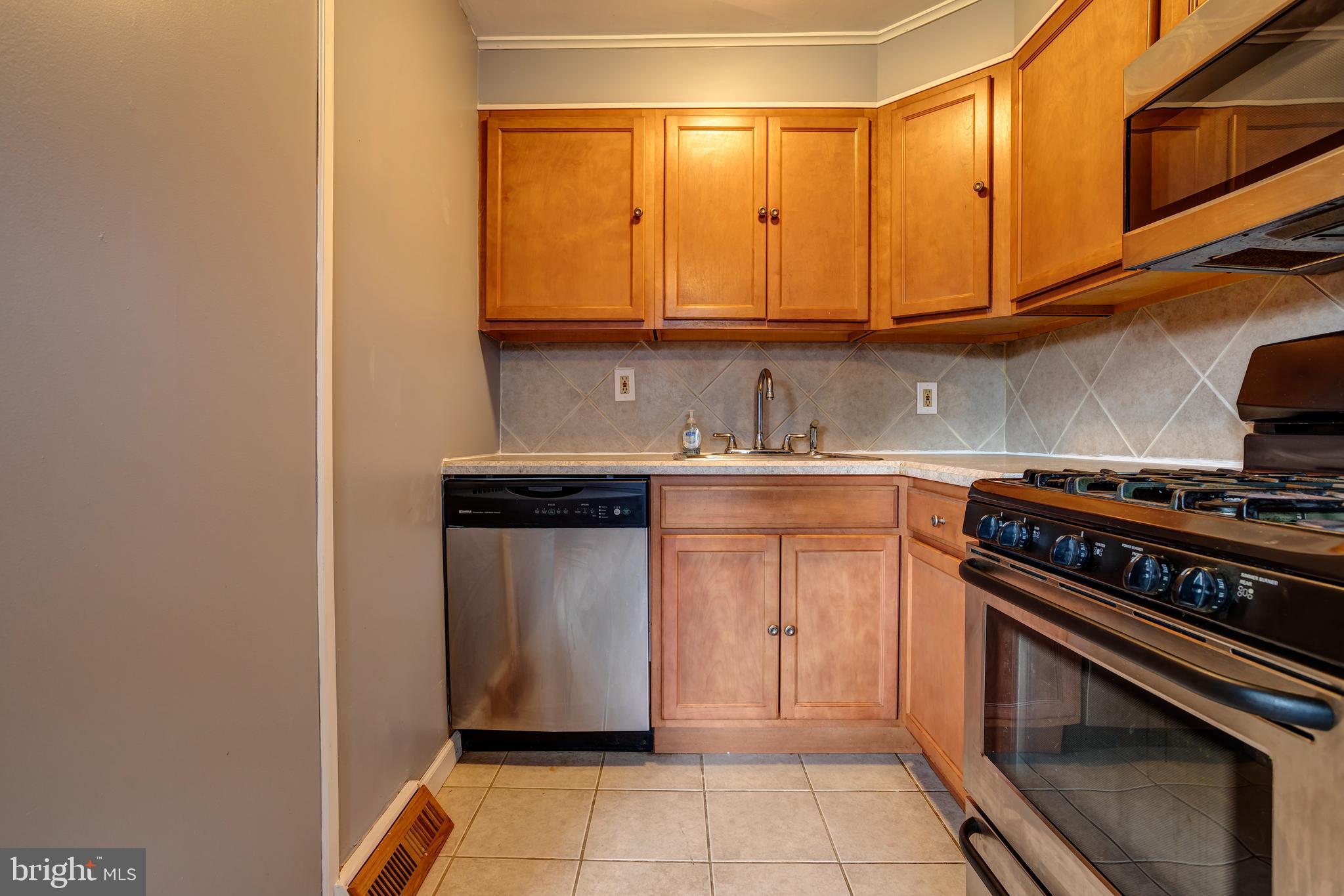 2035 Heather Road Folcroft, PA 19032 - Photo 13 of 24 Gallery Image 13