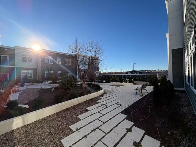 $3,400 | 60 Cross Street East, Unit 222, Somerville, MA 02145