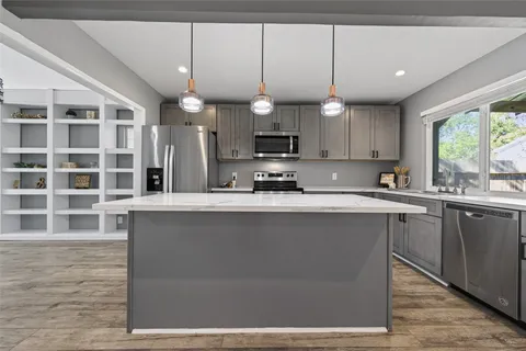 $315,000 | 9638 Ravensworth Drive, Houston, TX 77031