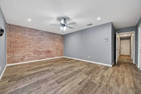 $315,000 | 9638 Ravensworth Drive, Houston, TX 77031