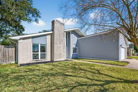 $315,000 | 9638 Ravensworth Drive, Houston, TX 77031