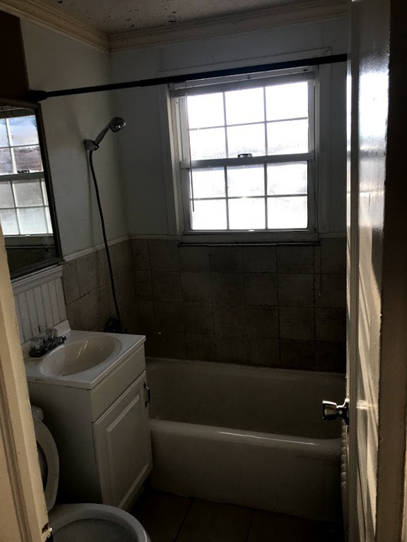 43 Colony Road, Unit 2B West Springfield, MA 01089 - Photo 4 of 7 Gallery Image 4