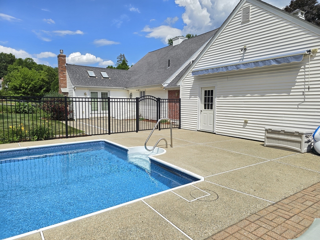 42 Wayside Lane Ashland, MA 01721 - Photo 9 of 40 a view of a white building