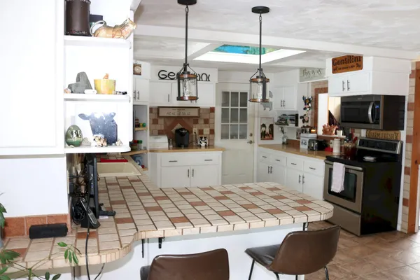 $499,900 | 1 Highway 126, Monmouth, ME 04259