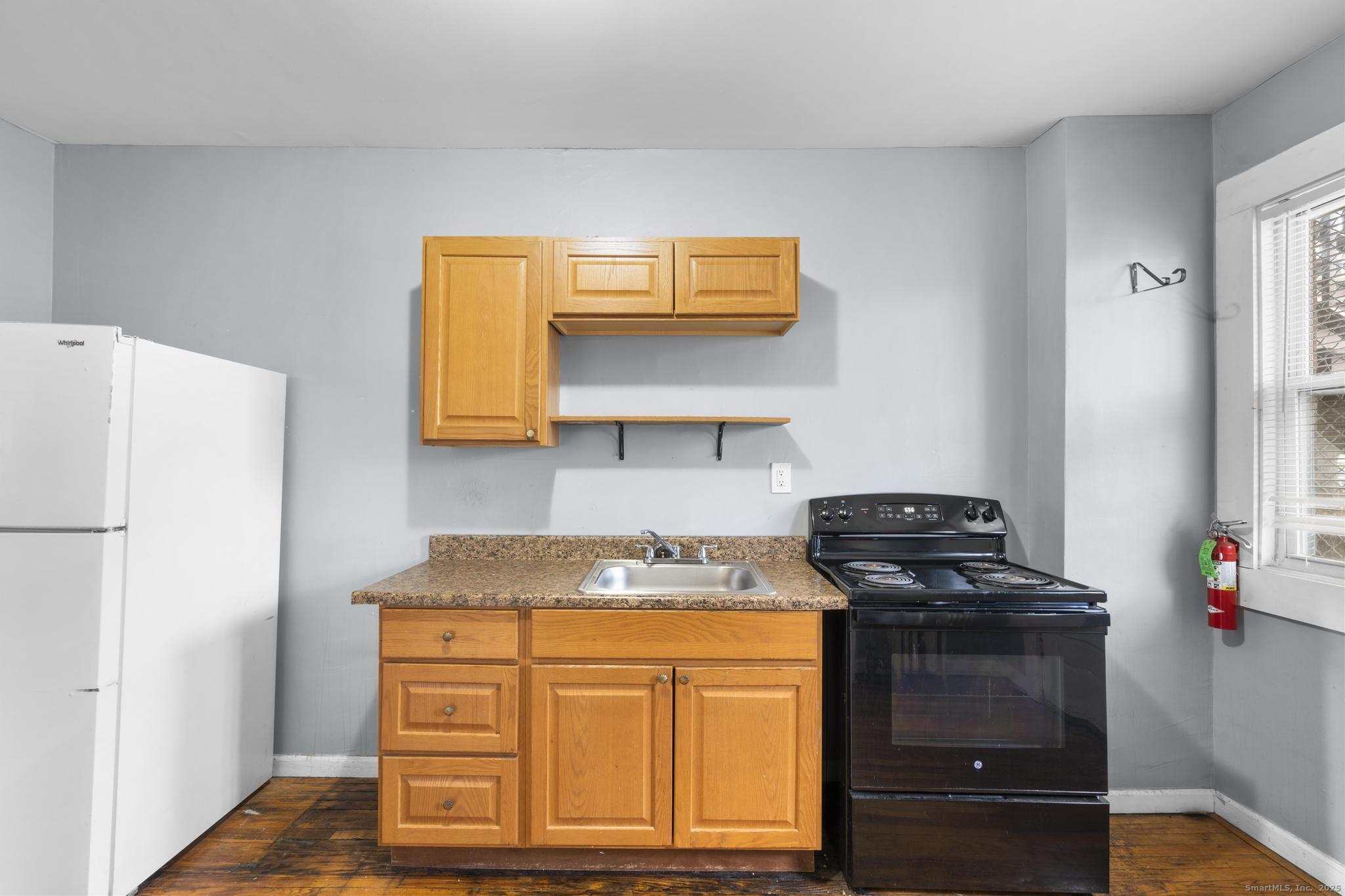 38 Beacon Street, Unit 38A2 New Britain, CT 06053 - Photo 4 of 13