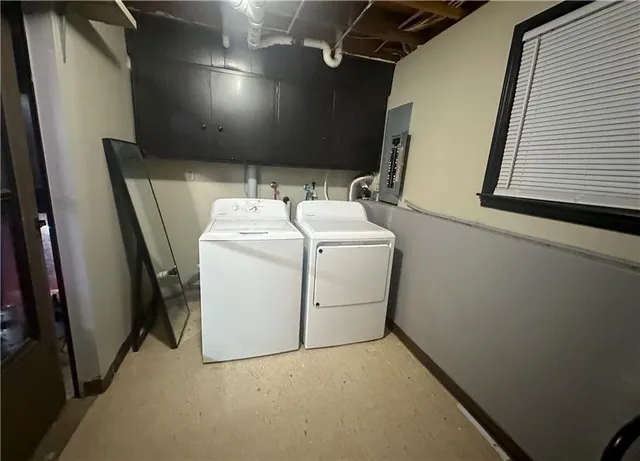 $333,000 | 507 South Washington Street, Raymore, MO 64083