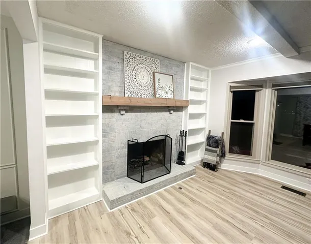 $333,000 | 507 South Washington Street, Raymore, MO 64083