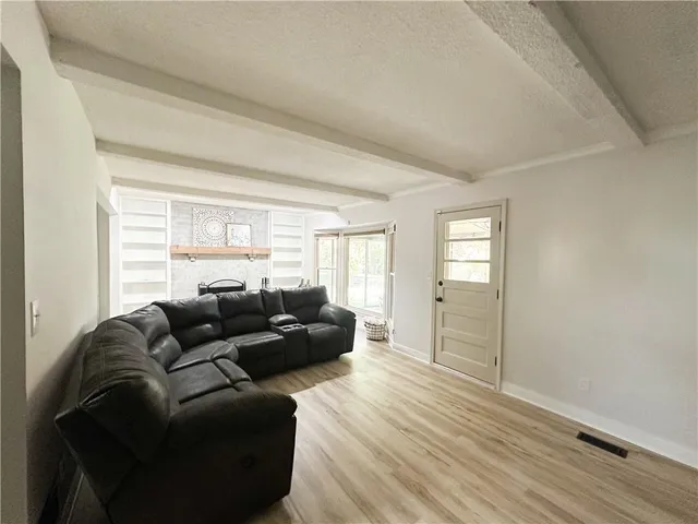 $333,000 | 507 South Washington Street, Raymore, MO 64083