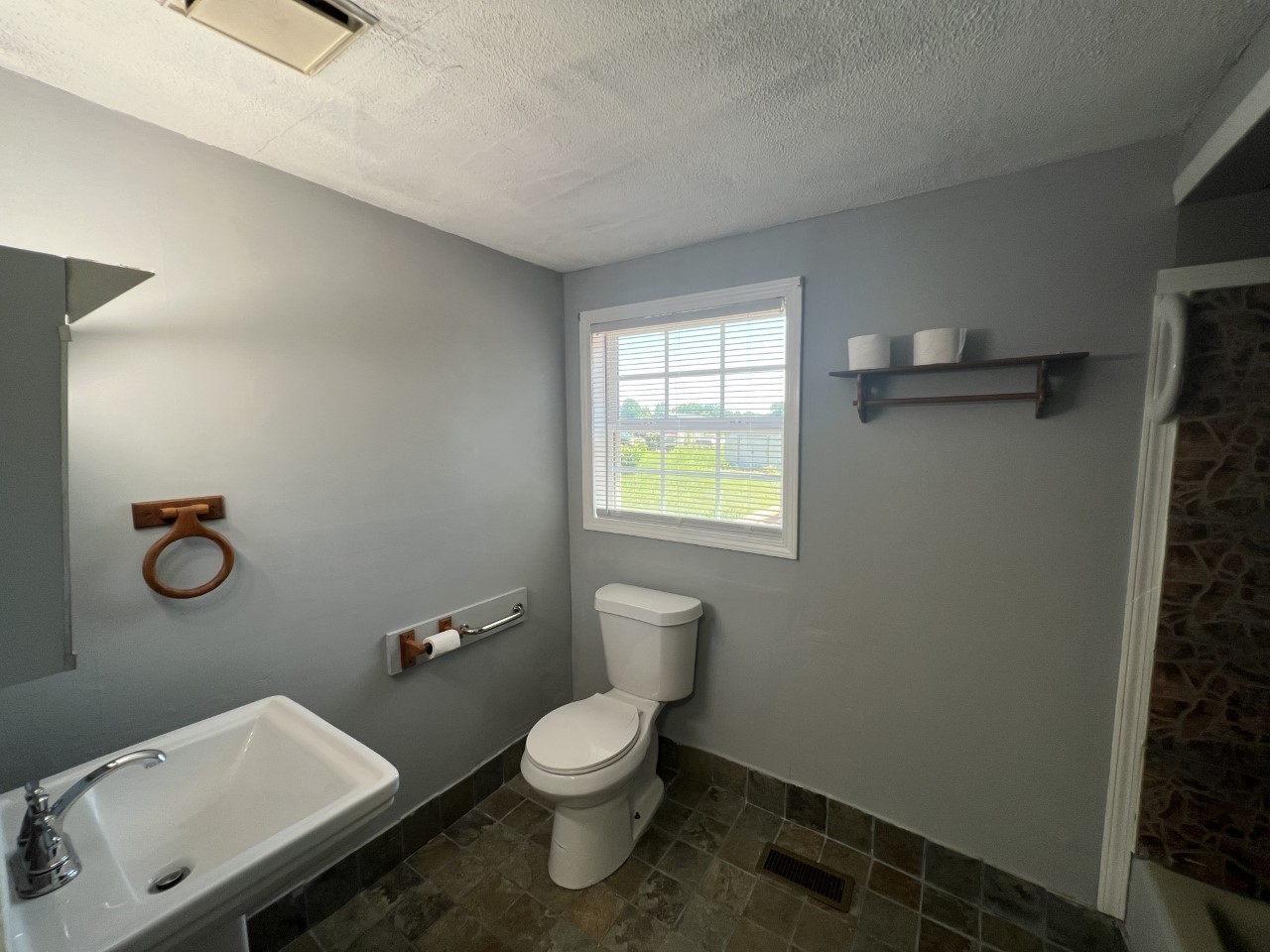 1550 Old Dover Road Clarksville, TN 37042 - Photo 12 of 13