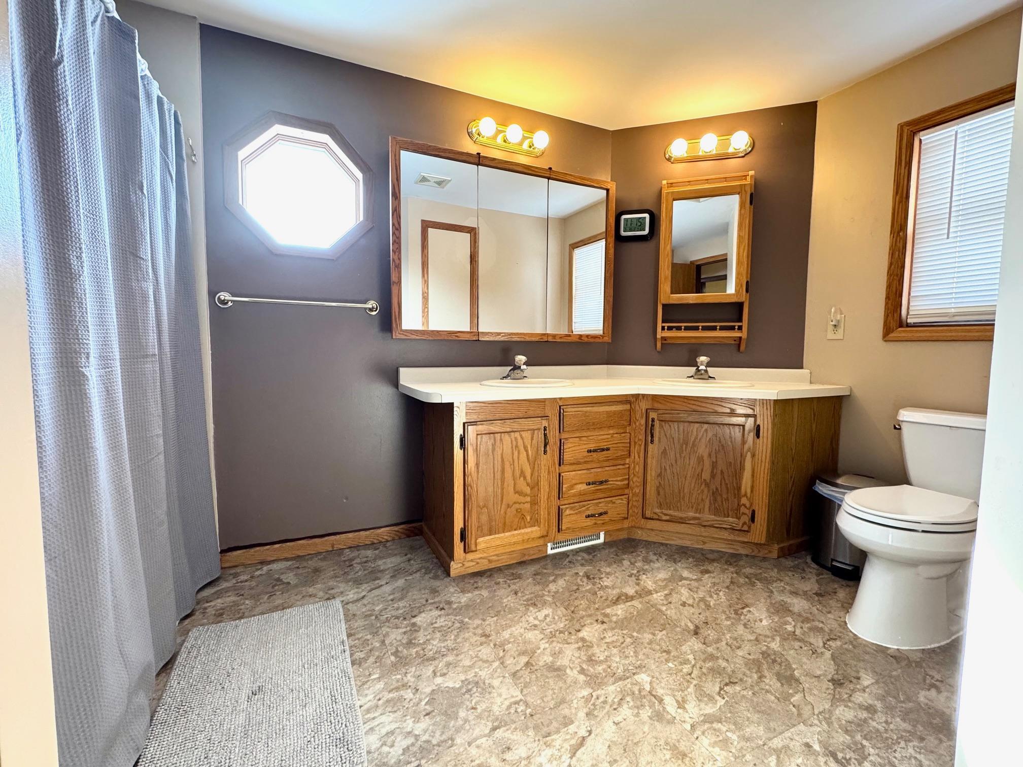103 8th Street Southwest Roseau, MN 56751 - Photo 12 of 21