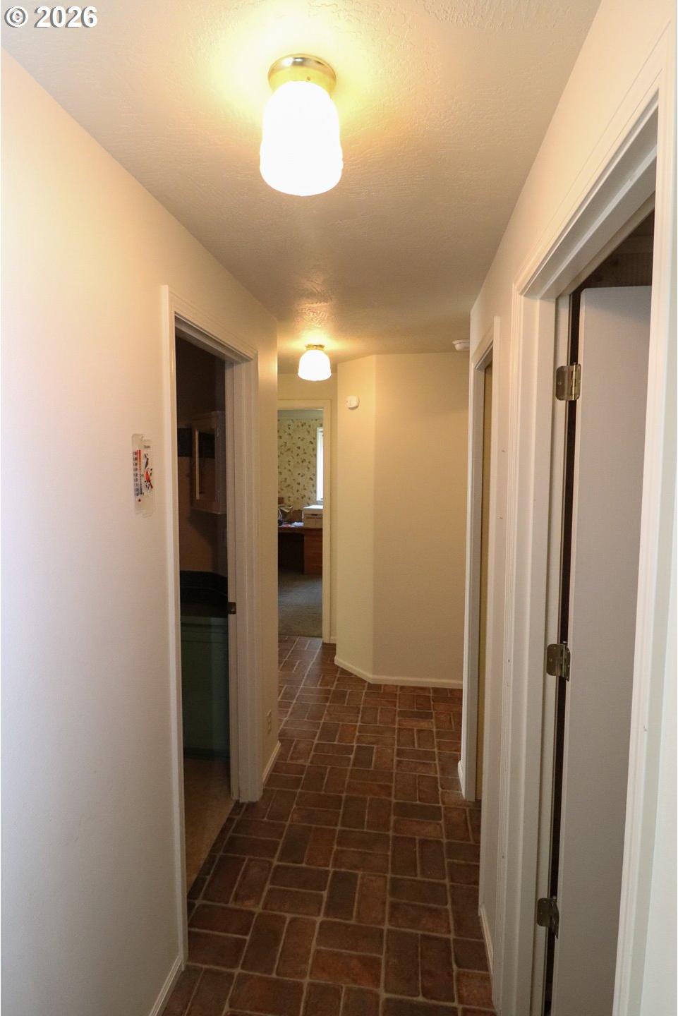 631 Nicholas Drive Springfield, OR 97477 - Photo 17 of 43 Gallery Image 17