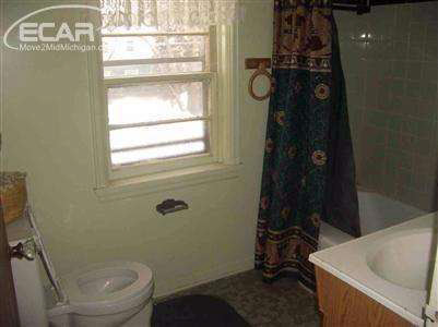 414 Pierson Road Flint, MI 48505 - Photo 3 of 4 20455310-2.JPG