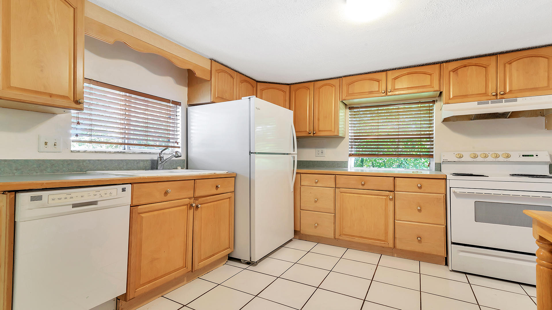 1021 Miner Road Lantana, FL 33462 - Photo 9 of 20 Kitchen (2)