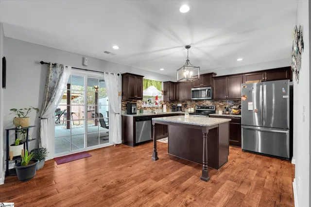 $299,999 | 659 Markham Circle, Moore, SC 29369