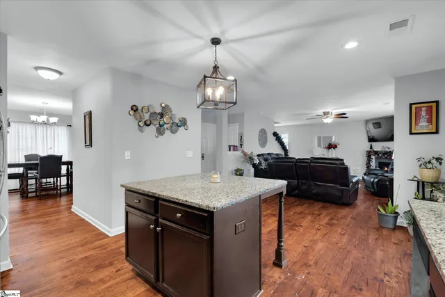 $299,999 | 659 Markham Circle, Moore, SC 29369