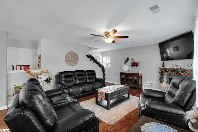 $299,999 | 659 Markham Circle, Moore, SC 29369