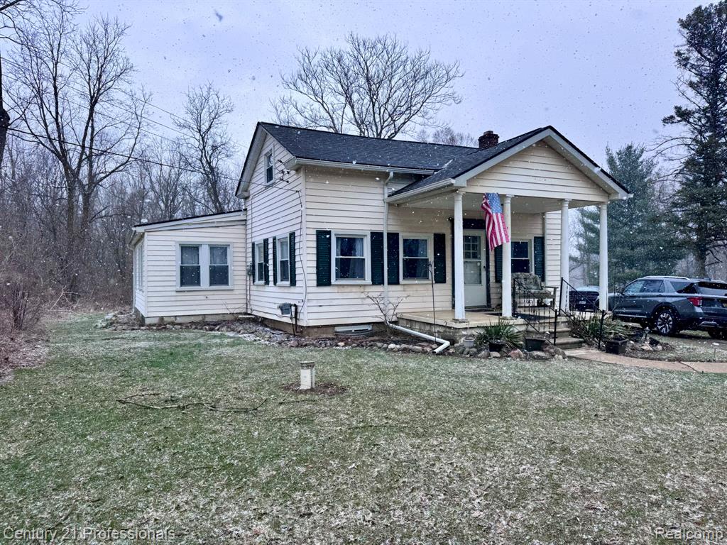 2021 West Rose Center Road Holly, MI 48442 - Photo 3 of 30