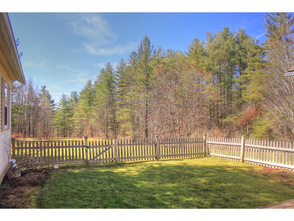 436 Cross Road Stowe, VT 05672 - Photo 4 of 30