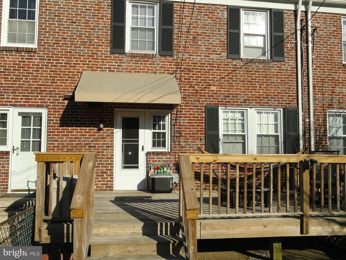 1803 Deveron Road Baltimore, MD 21286 - Photo 24 of 30 18 x 12 Deck with Kitchen Door Awning