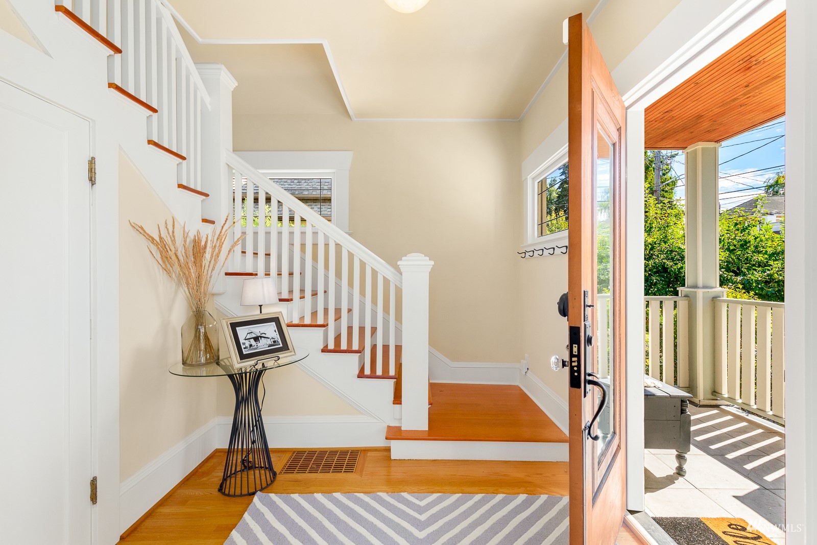 2326 North 59th Street Seattle, WA 98103 - Photo 5 of 38