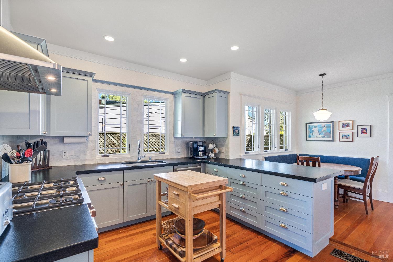 915 St Helena Avenue Santa Rosa, CA 95404 - Photo 21 of 41