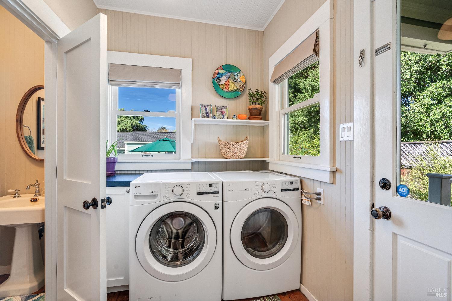 915 St Helena Avenue Santa Rosa, CA 95404 - Photo 23 of 41