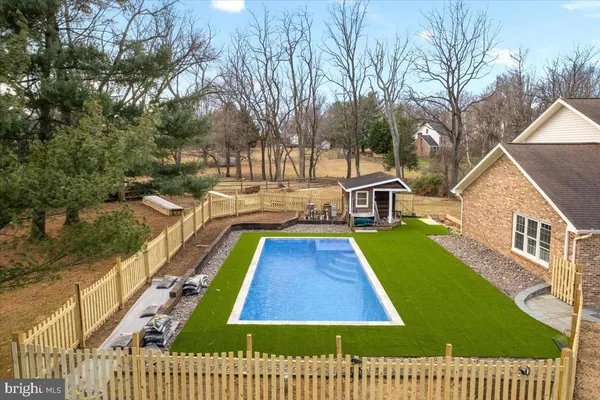 $2,000,000 | 353 Gallop Wood Place, Great Falls, VA 22066