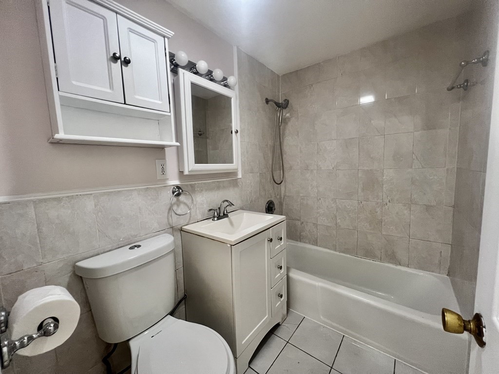 45 Oval Road, Unit 1 Quincy, MA 02170 - Photo 8 of 14 Gallery Image 8