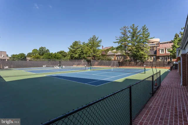 a view of a tennis court
