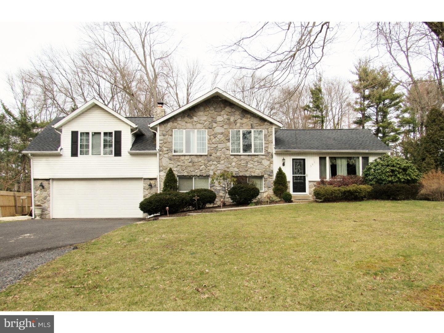 547 Meadow Road Chalfont, PA 18914 - Photo 1 of 25 Gallery Image 1