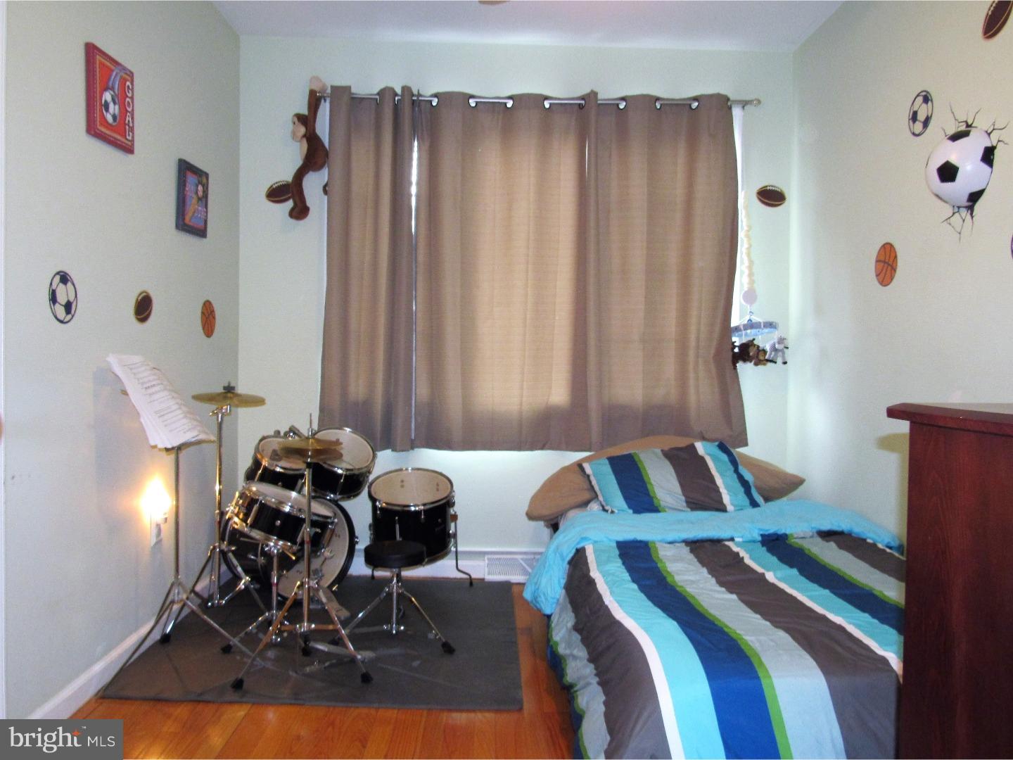 547 Meadow Road Chalfont, PA 18914 - Photo 11 of 25 Gallery Image 11