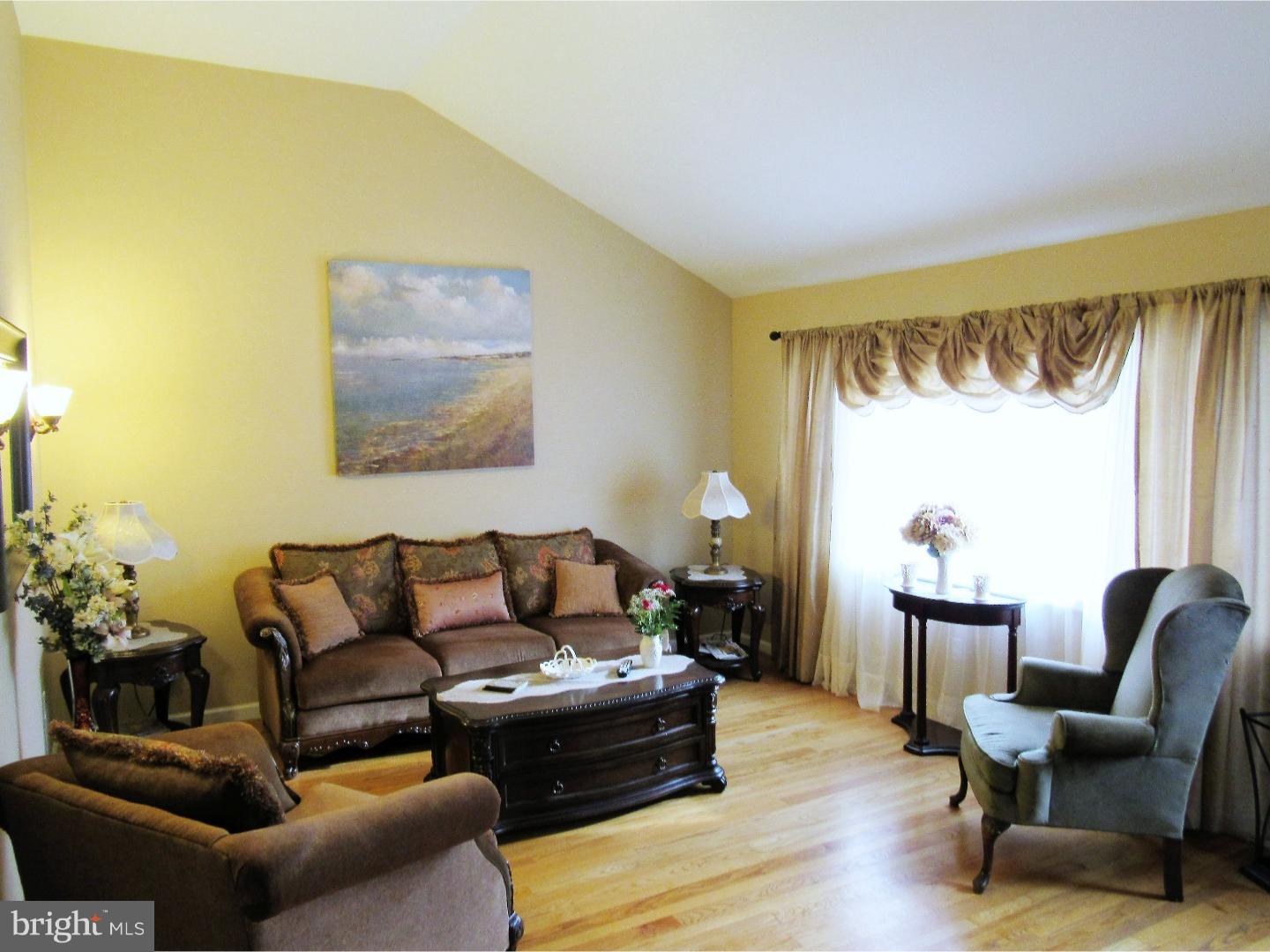 547 Meadow Road Chalfont, PA 18914 - Photo 3 of 25 Gallery Image 3