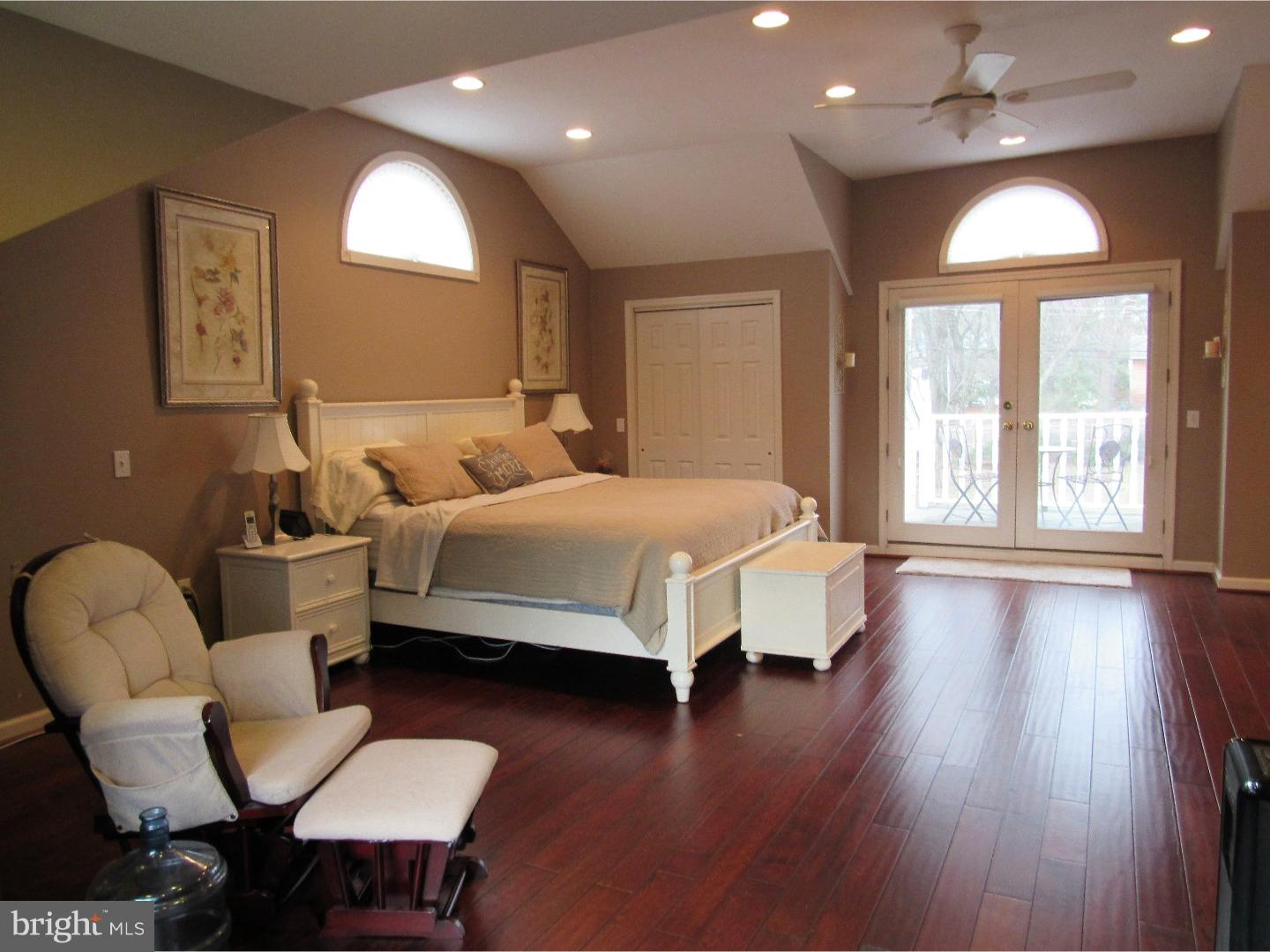 547 Meadow Road Chalfont, PA 18914 - Photo 5 of 25 Gallery Image 5