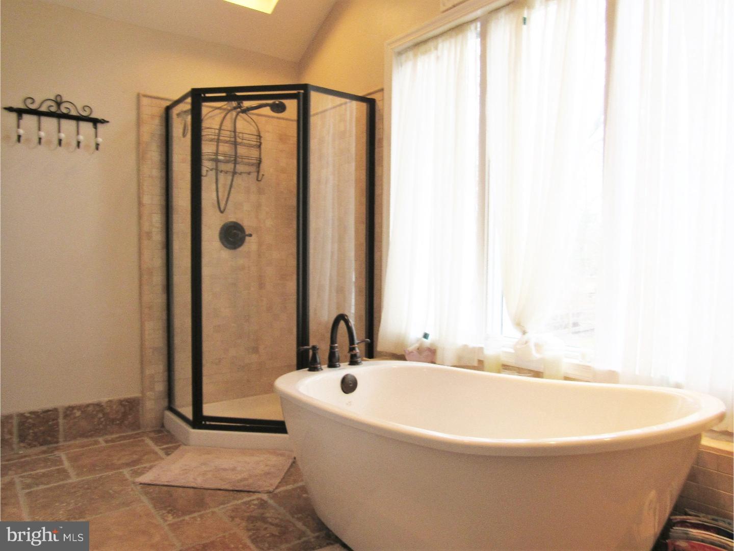 547 Meadow Road Chalfont, PA 18914 - Photo 7 of 25 Gallery Image 7