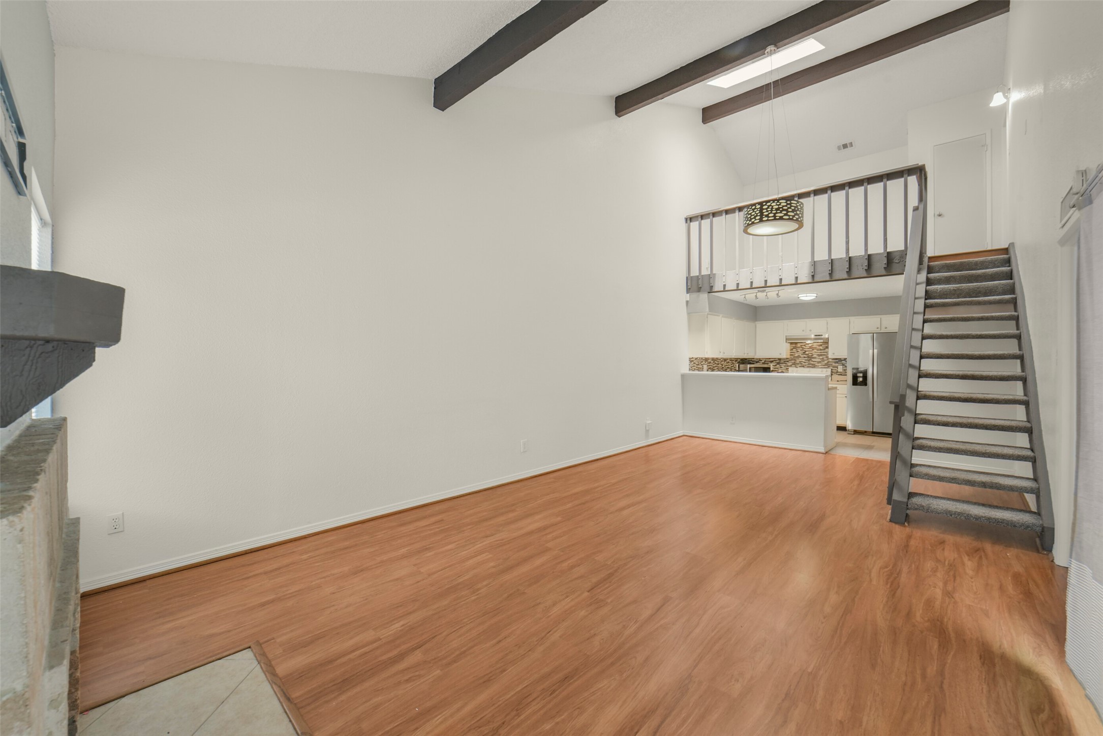6333 Shadow Tree Drive Houston, TX 77035 - Photo 5 of 36