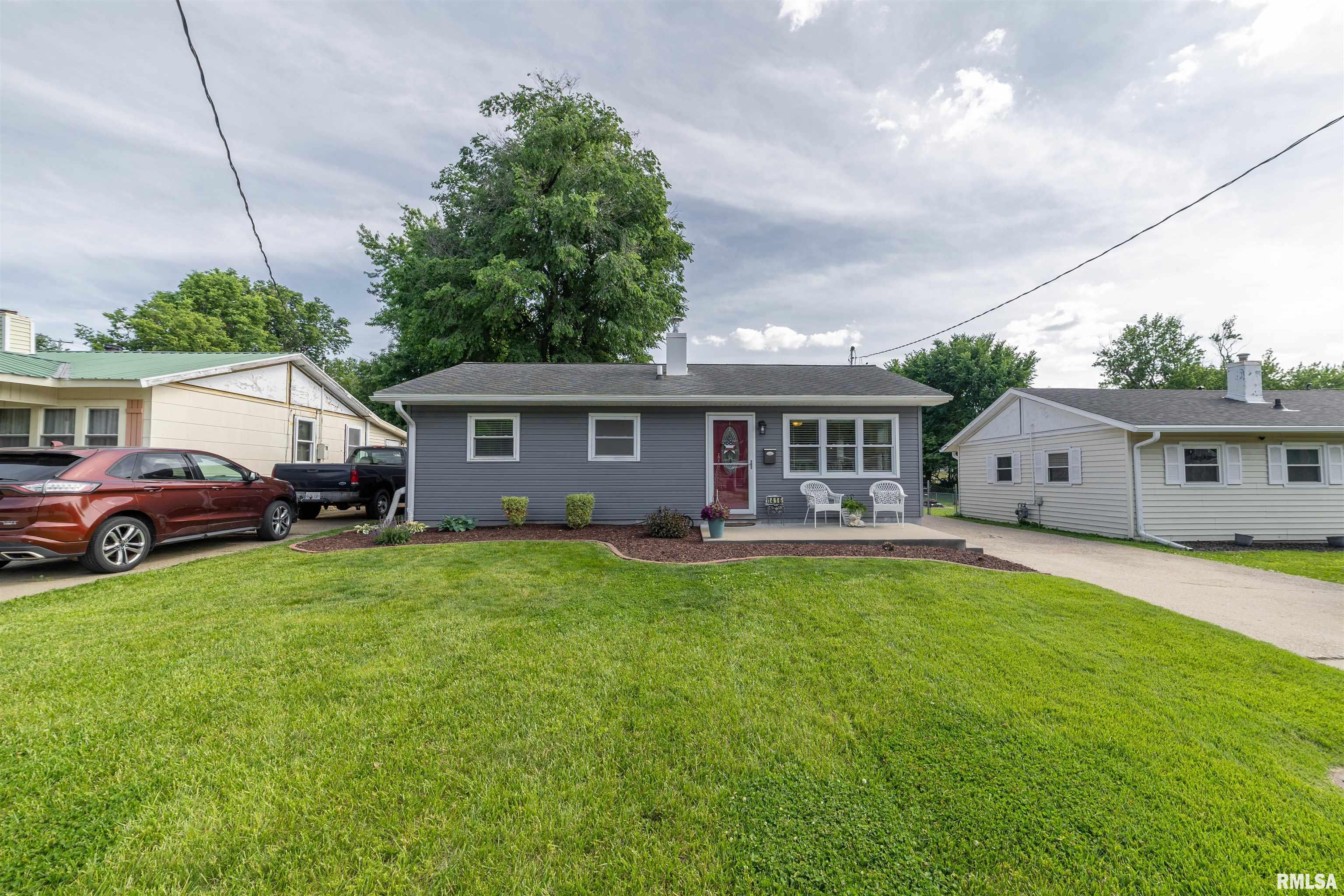1416 Madison Street Quincy, IL 62301 - Photo 1 of 27