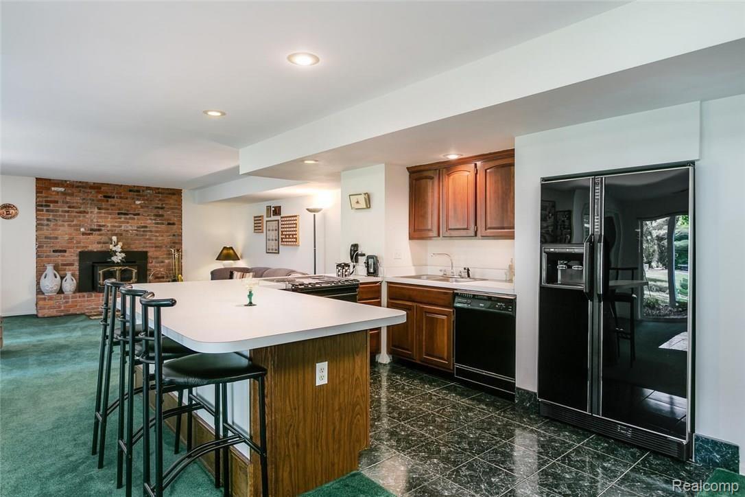 1212 Creek View Drive Rochester, MI 48307 - Photo 26 of 34 1212 Creek View Dr Rochester-large-030-14-1212 Creek View Drive00064-1500x1000-72dpi.jpg