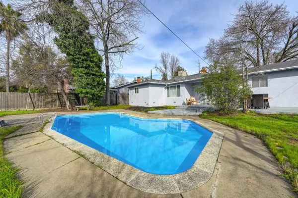 $575,000 | 4009 Fairwood Way, Carmichael, CA 95608