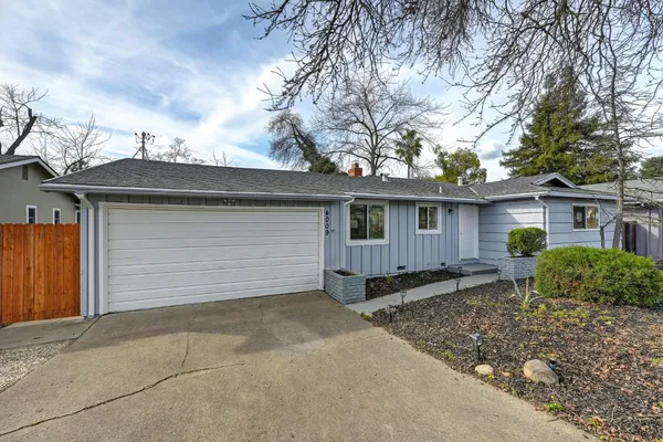 $575,000 | 4009 Fairwood Way, Carmichael, CA 95608